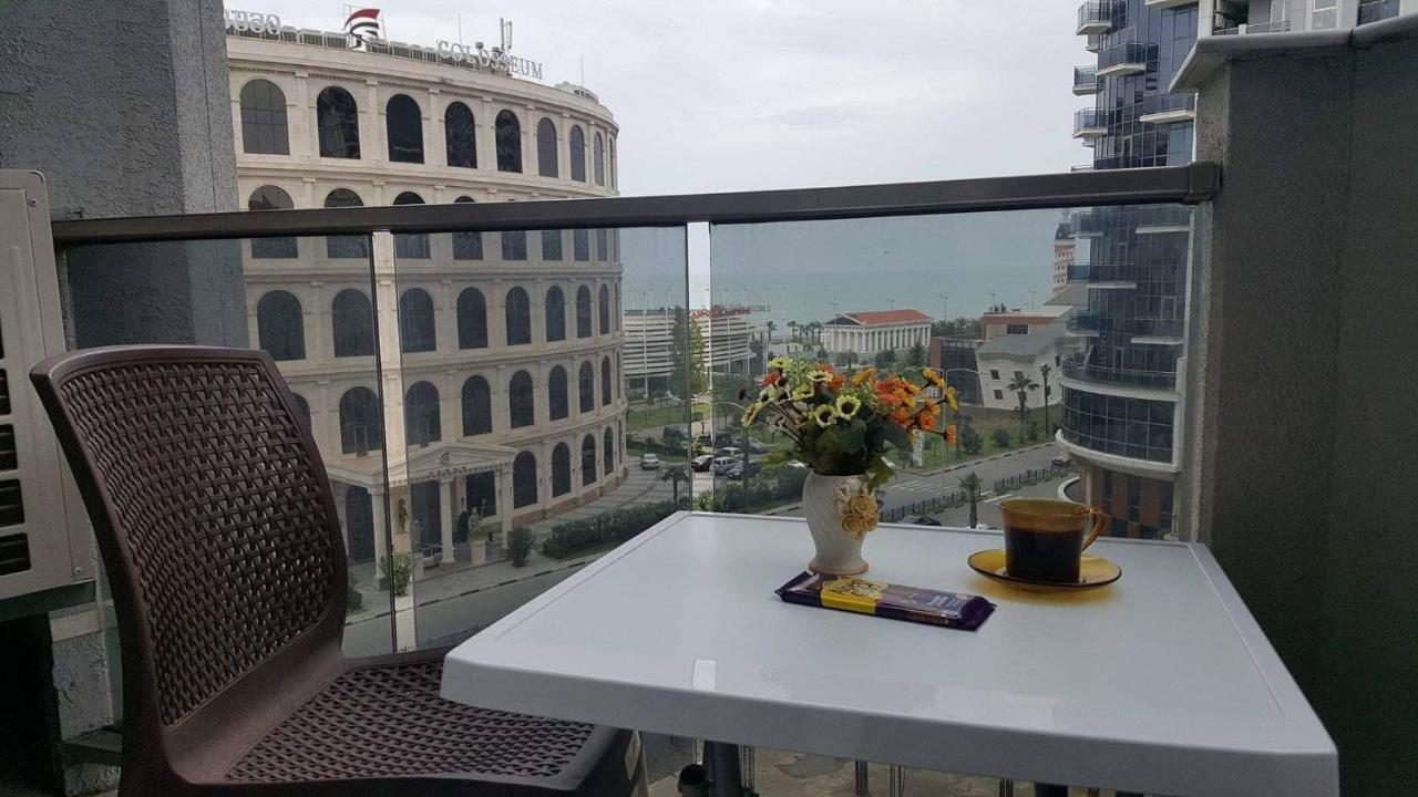 Lia'S Apartment In Orbi Μπατούμι Εξωτερικό φωτογραφία